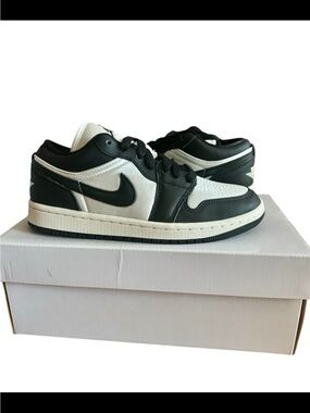 New Air Jordan 1 Low Women's Black Sail Shoes Size 6
